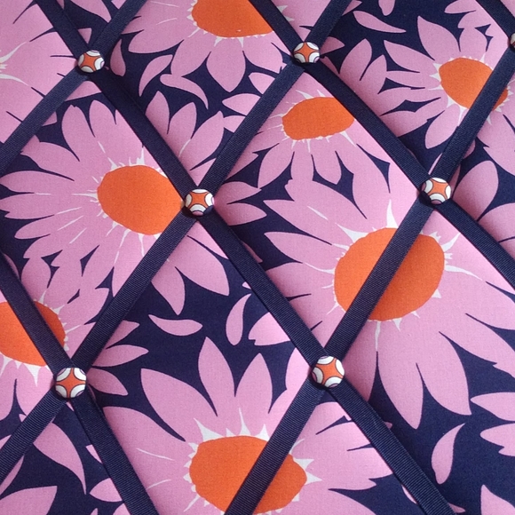 Vera Bradley ribbon board - Picture 3 of 3